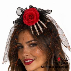 HEBILLA CON MANO FLOR Y TUL ROJO